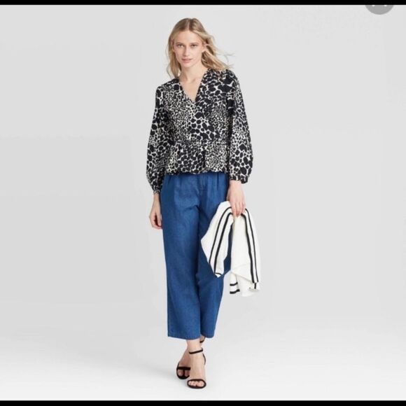 NWT leopard print WHO WHAT WEAR lightweight wrap/side tie blouse, Sz S NEW!🏷 - Picture 5 of 16